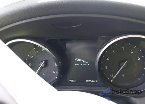 2016 Jaguar Xf 35T Prestige z USA, uszkodzony, nr VIN SAJBK4BV5GCY17171